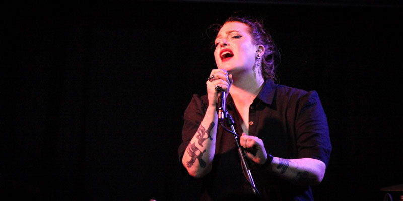 Ember Quine singing at Glasgow's The Old Hairdresser.